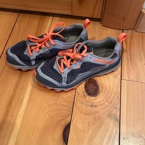 Trail running shoes